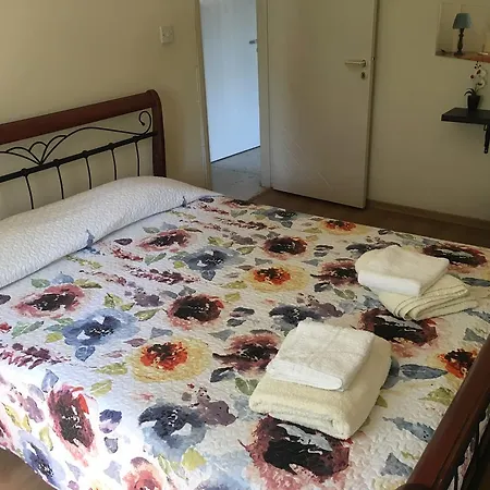 شقة Cozy Holiday Flat In Near Foinikoudes